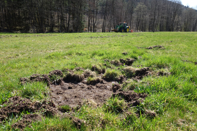 210331 Outil de remise en état des prairies-2.JPG