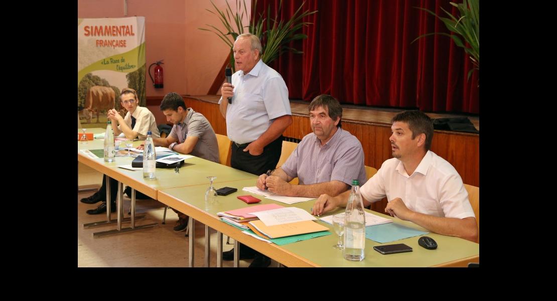 AG Simmental France - Tribune.jpg